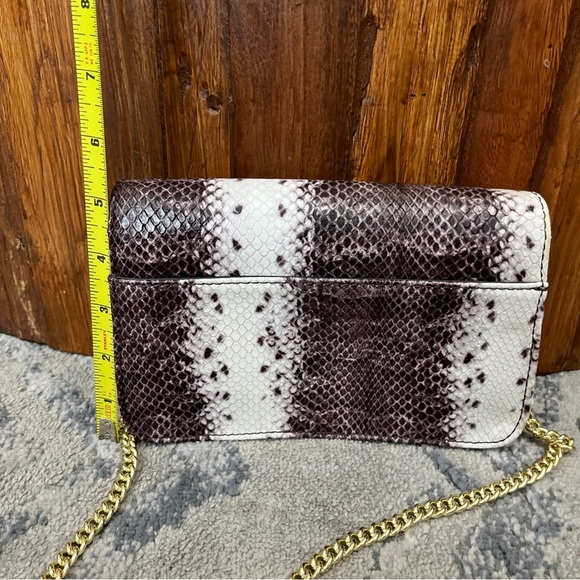 Anne Klein Snake Print Crossbody Small Bag - Picture 4 of 10